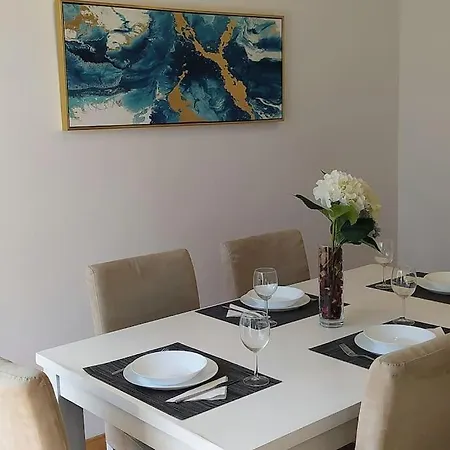 Lisboa/city/sunny Apar/metro/airport/wifi/air Cond Appartement Lissabon