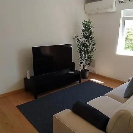 Lisboa/city/sunny Apar/metro/airport/wifi/air Cond *