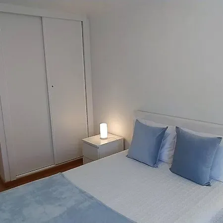 Appartement Lisbon, 2 Bedrooms, Metro & Airport, Ac & Wifi