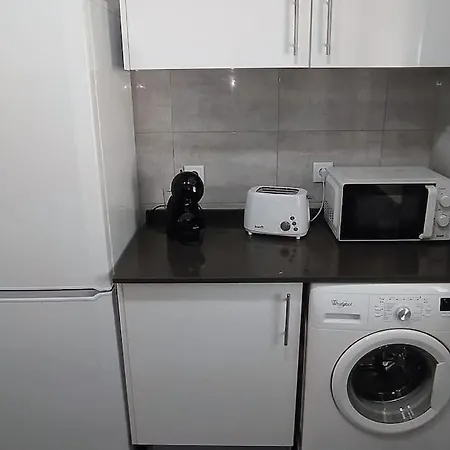 Lisboa/city/sunny Apar/metro/airport/wifi/air Cond Appartement