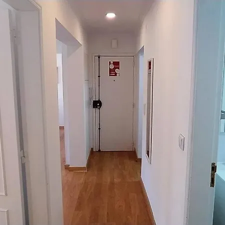 Lisboa/city/sunny Apar/metro/airport/wifi/air Cond Апартаменти